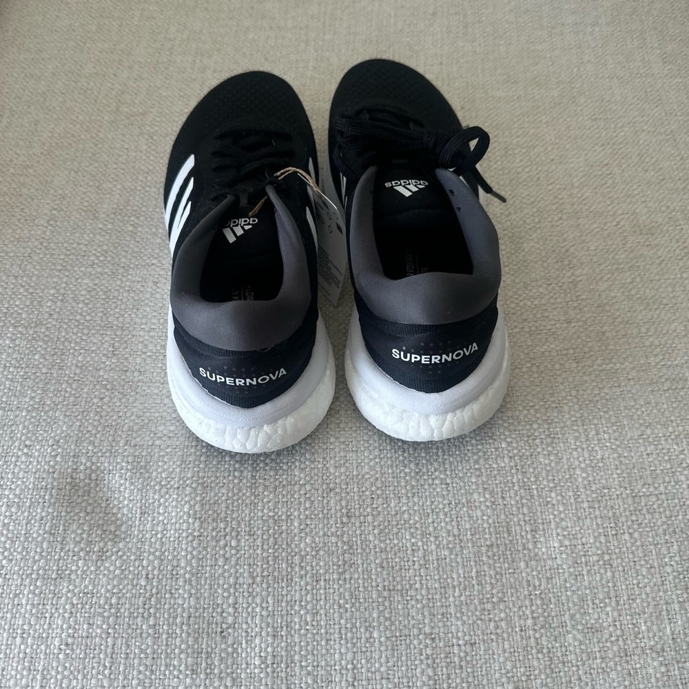 Adidas supernova